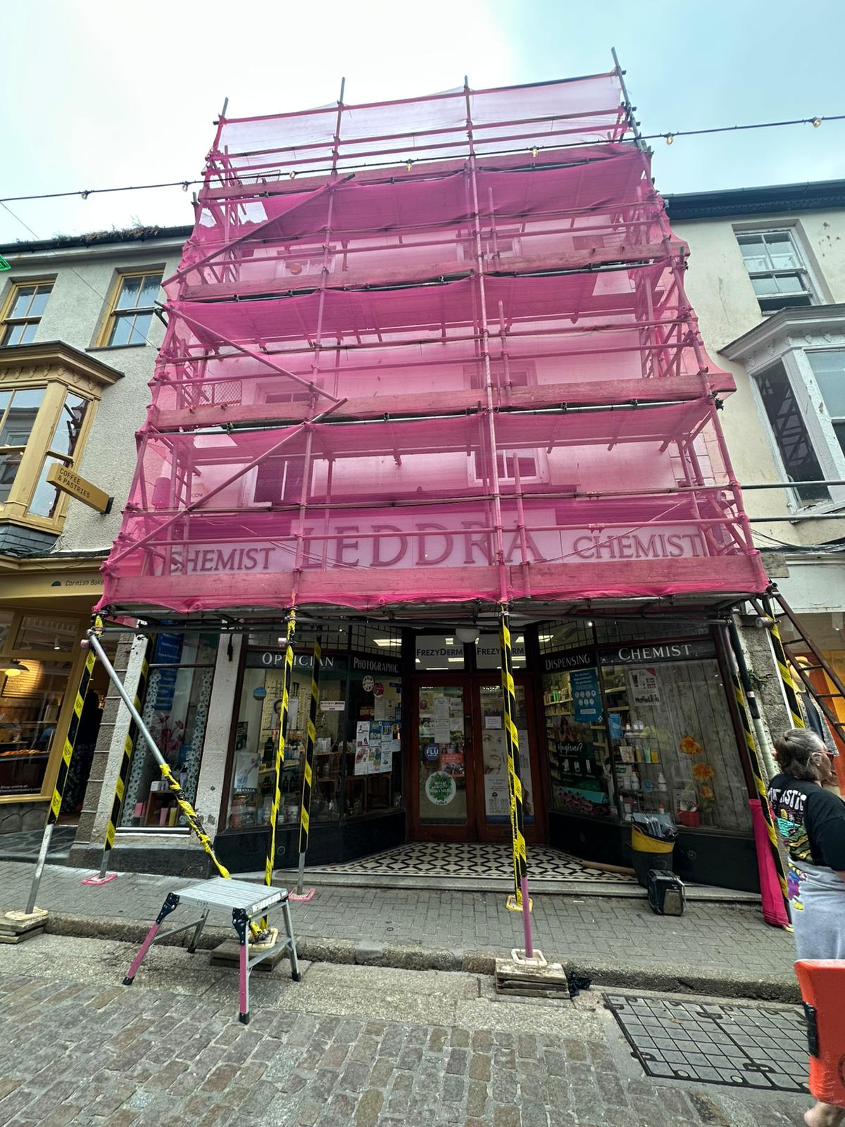 Painting & Decorating 